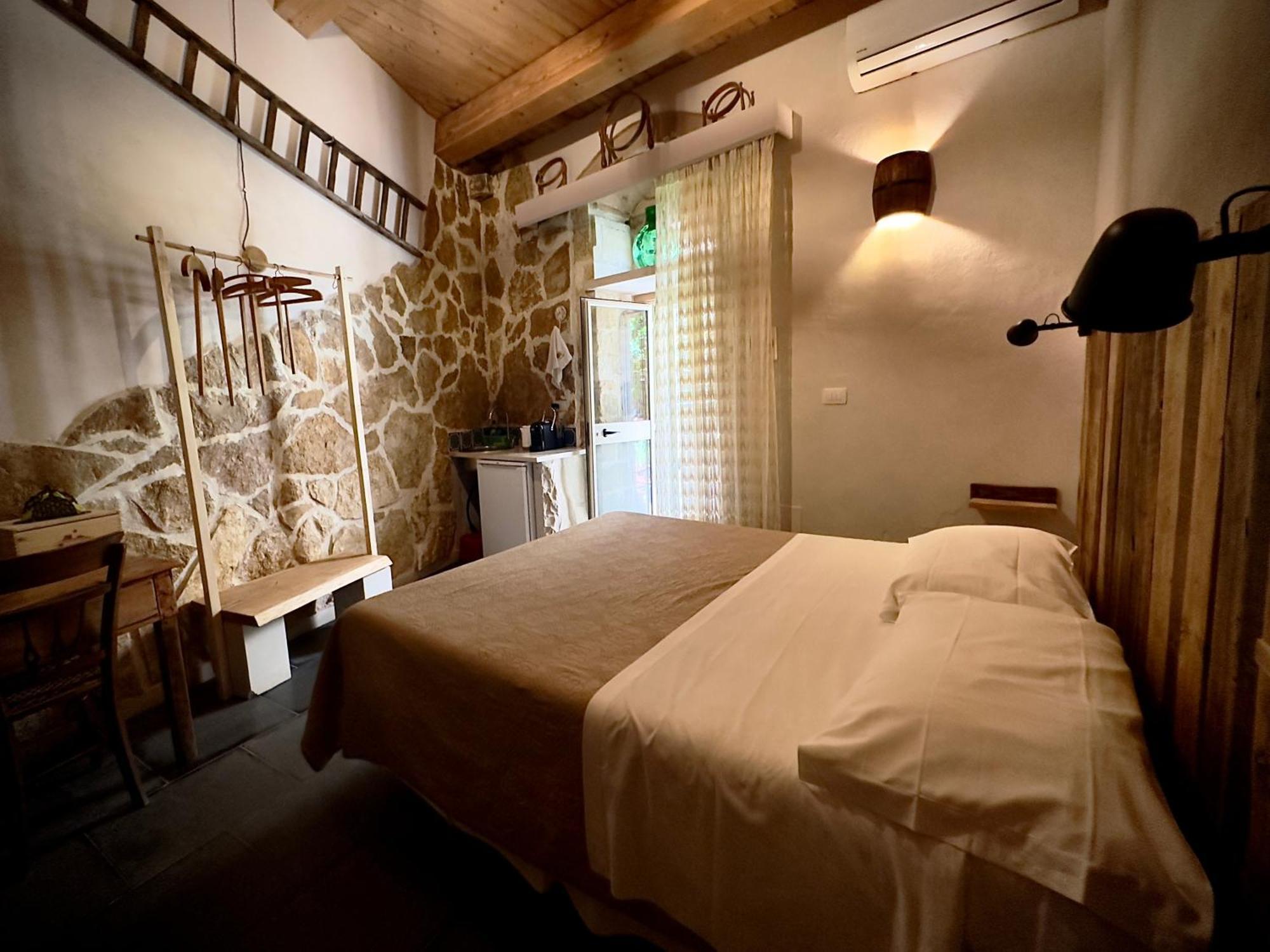 Cuturissi Hospitality & Wellnees Bed & Breakfast Ragusa Ngoại thất bức ảnh